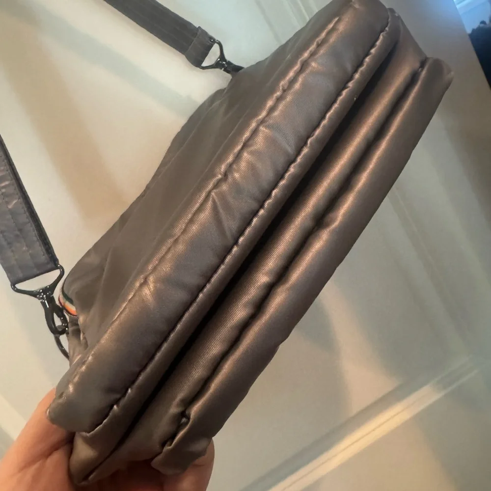 Lug- Crossbody with top handle. Like new! Gun metal metallic - Picture 5 of 5
